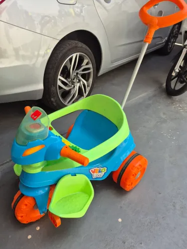 Triciclo infantil