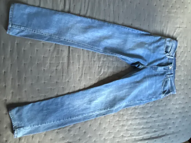 Calça levis, modelo 512