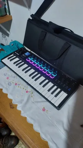 Teclado Controlador SMK -37 NOVO....ATENÇÃO ...NÃO FAÇO ENVIO, ?..SOMENTE EM MÃOS ?