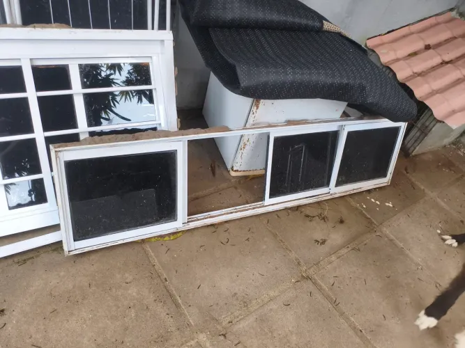 Janela de aluminio com vídro