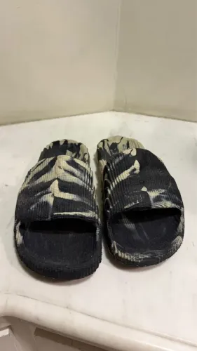 Chinelo Adilette 22
