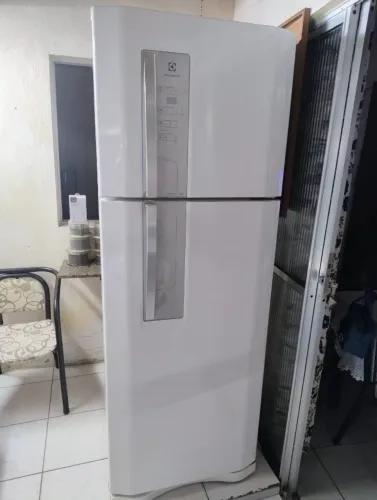 Geladeira Electrolux DF52 - Freezer funcionando, Refrigerador com defeito
