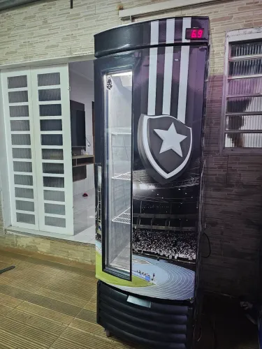 Vendo freezer cervejeiro 578 litros