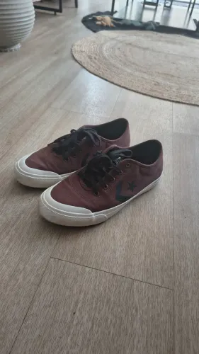 Tênis converse marrom