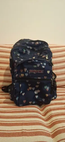 Mochila JANSPORT feminina corações
