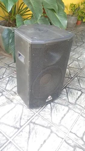 Caixa Ativa Antera 15"