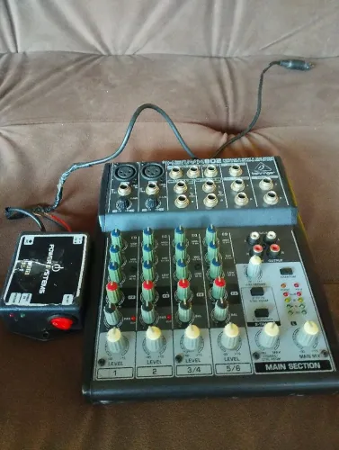 Mesa de som behringer
