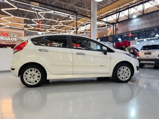 Ford Fiesta 1.5 16V Flex Mec. 5P 2014