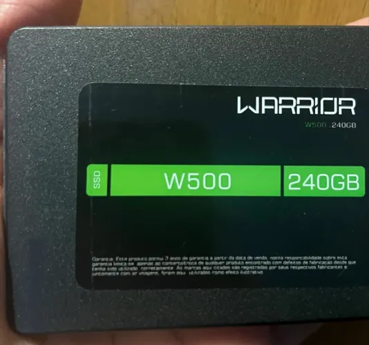 SSD 240GB Warrior em boa condição 