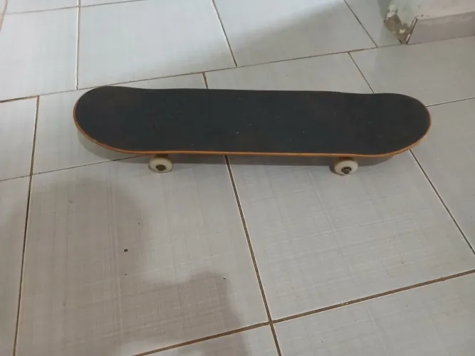 SKATE (lixa com pouco de poeira)