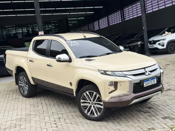 Mitsubishi TRITON HPE-S 2.4 CD 4X4 TB Diesel Aut. 2025