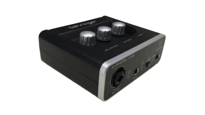 Interface de Áudio Uphoria UM-2 Behringer - Saldo
