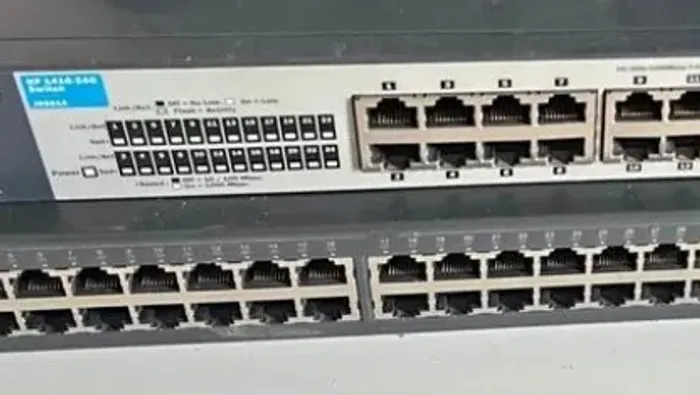 Cisco Switch e Roteadore e moldem Switches diversos