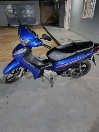 Vendo moto biz 125