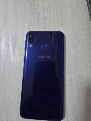 Samsung M20