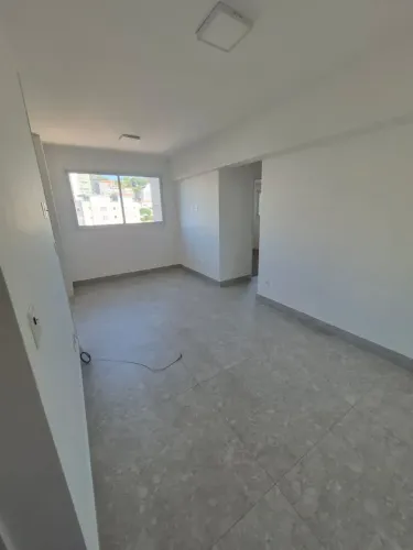 Imóvel para aluguel possui 70 metros quadrados com 2 quartos em Vila Paris - Belo Horizont