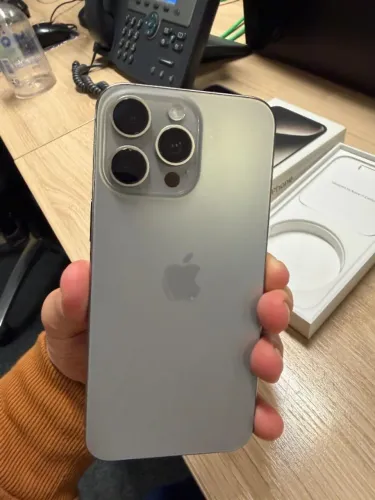 VENDO IPHONE 15 PRO MAX 256GB