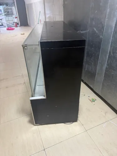VITRINE NEUTRA GELOPAR