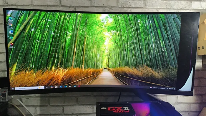 Monitor aorus 34" curvo PG34WQ15R (tela trincada)