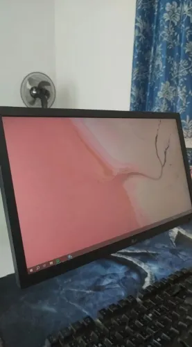 Monitor LG ótimo estado 75 hz