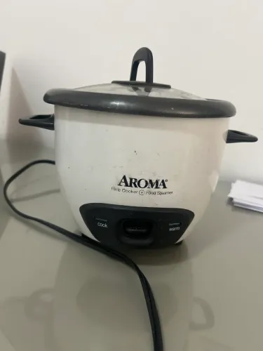 Panela de arroz elétrica
