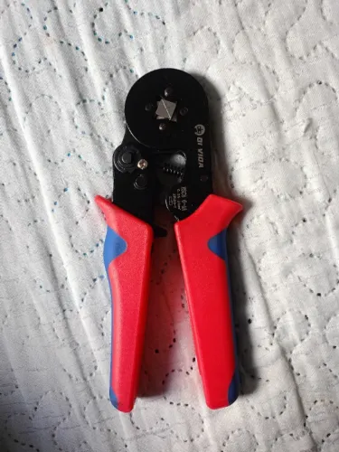 Alicate cripador de terminal tubular