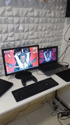 Notebook com todos os acessórios 