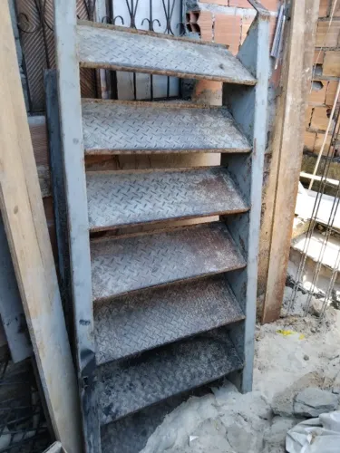 Vendo esta escada
