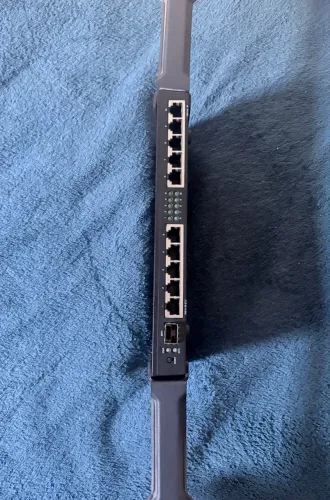Mikrotik 4011