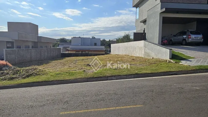 Terreno à venda no Condomínio Portal dos Bandeirantes em Salto/SP