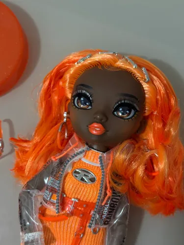 RAINBOW HIGH SERIES 5 MICHELLE ST CHARLES