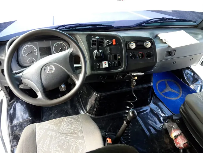 Vendo MB Atron 1635 4x2 Ano 17/18