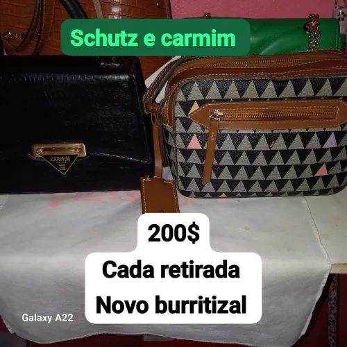 Schutz original e carmim usada 