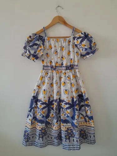 Vestido infantil.