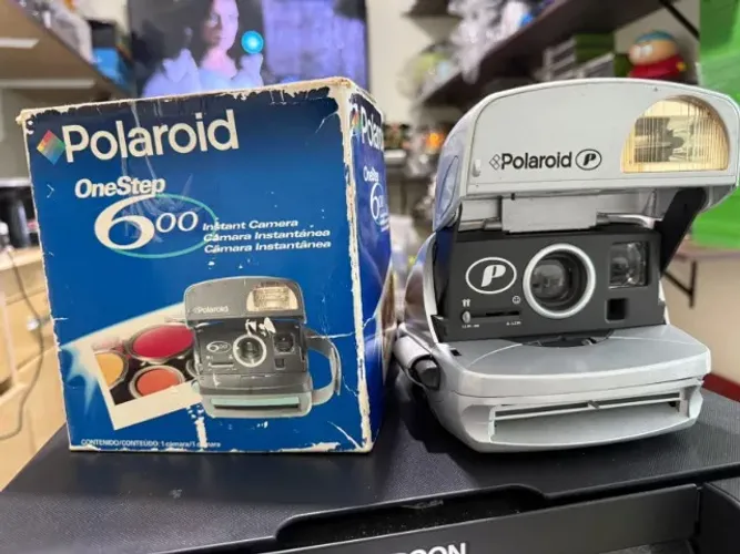 Câmera Polaroid P Onestep Closeup 600 Na Caixa não Tem Filme Leia Anuncio