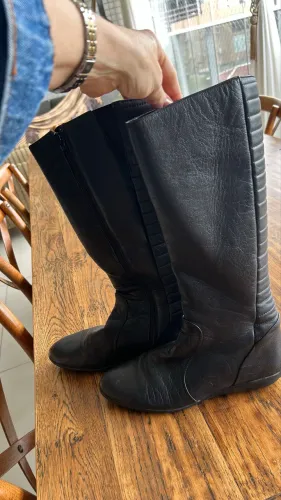 Bota em couro 