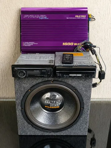 Kit som automotivo, sub de 12, módulo de potência, dvd retrátil 