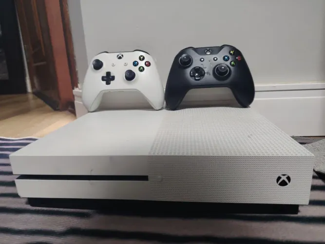 Vendo Xbox One S