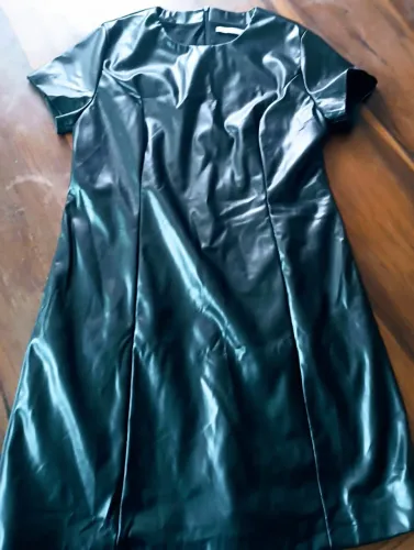 Vestido couro fake