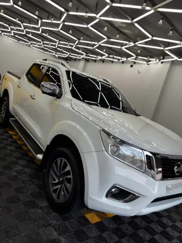 Nissan Frontier LE CD 4X4 2.3 Bi-TB Diesel Aut. 2022