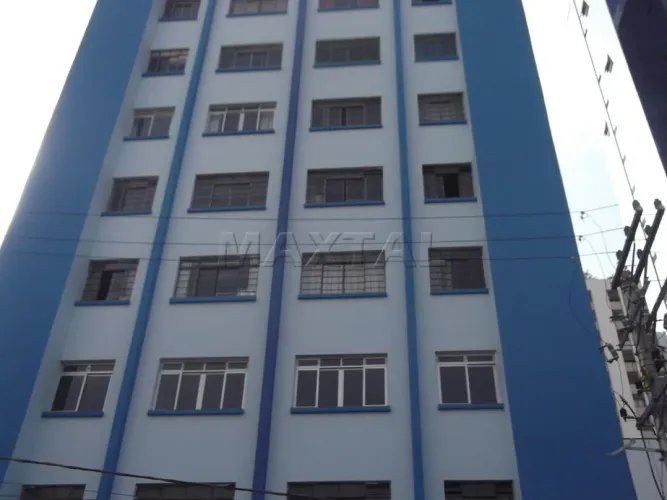 Apartamento 80m², 2 dormitórios, 1 sala ampla, banheiro, cozinha, área de serviço.