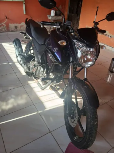 Vende-se essa moto. Semi-novo top