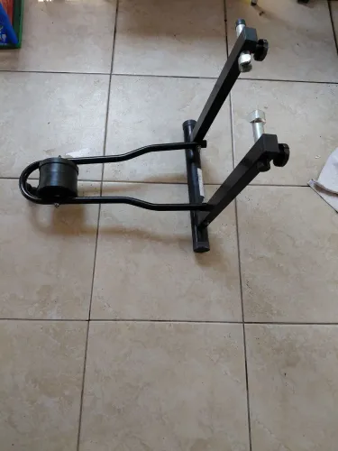 suporte de treino para bike com rolo em ótimo estado.