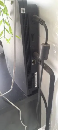 Vendo um Playstation 3 seminovo