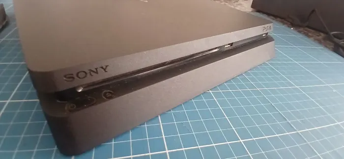 PS 4