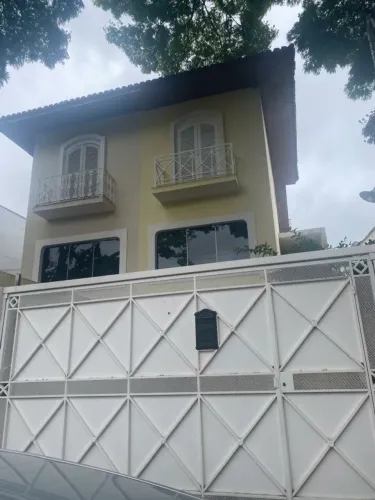 Casa Sorado para alugar com 4 quartos - Jardim Bonfiglioli - FL63