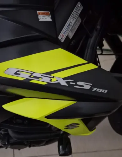 Suzuki 750