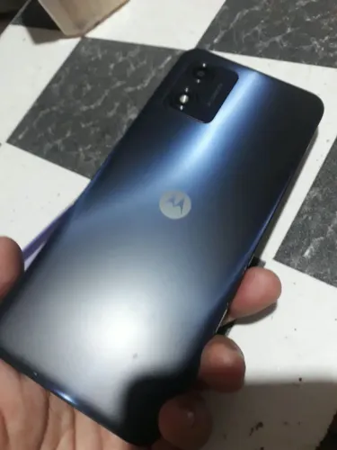 Moto e13