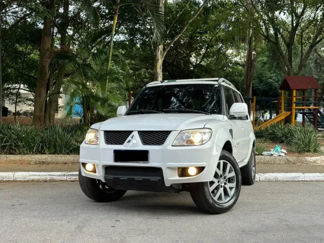 Mitsubishi Pajero TR4 2.0 Flex 16V 4X2 Aut. 2014