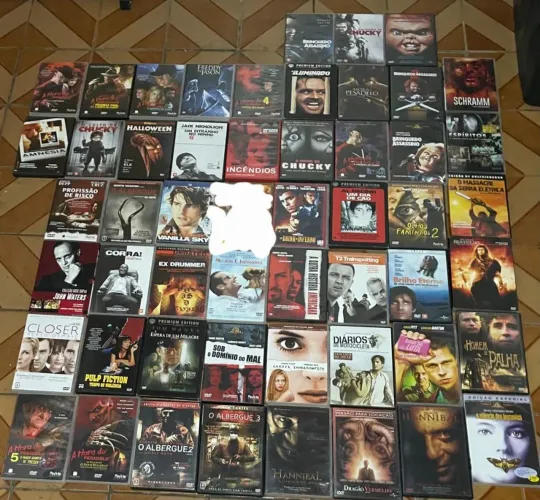 Dvd filmes de terror brinquedo assassino, a hora do pesadelo, o iluminado entre outros